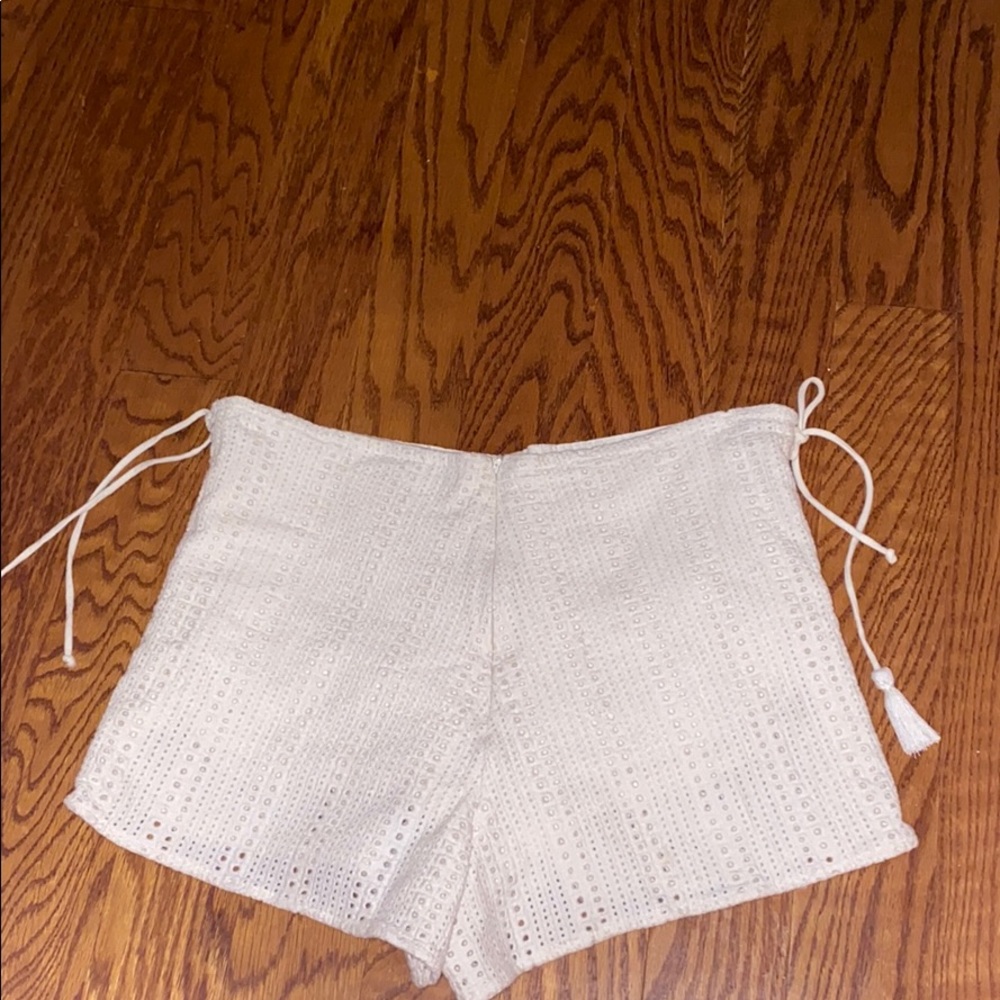 Shorts - Picture 2 of 5